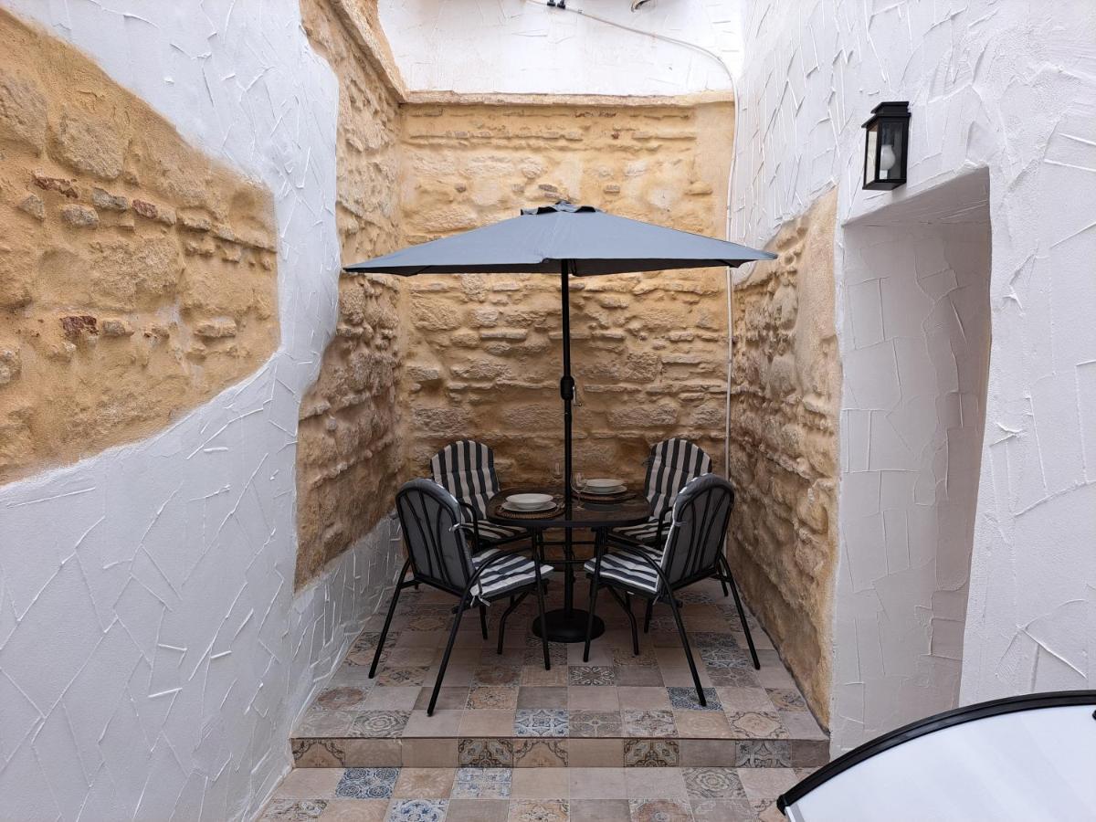 Apartamento La Zarzamora-Patio Privado Apartment Jerez de la Frontera Exterior photo